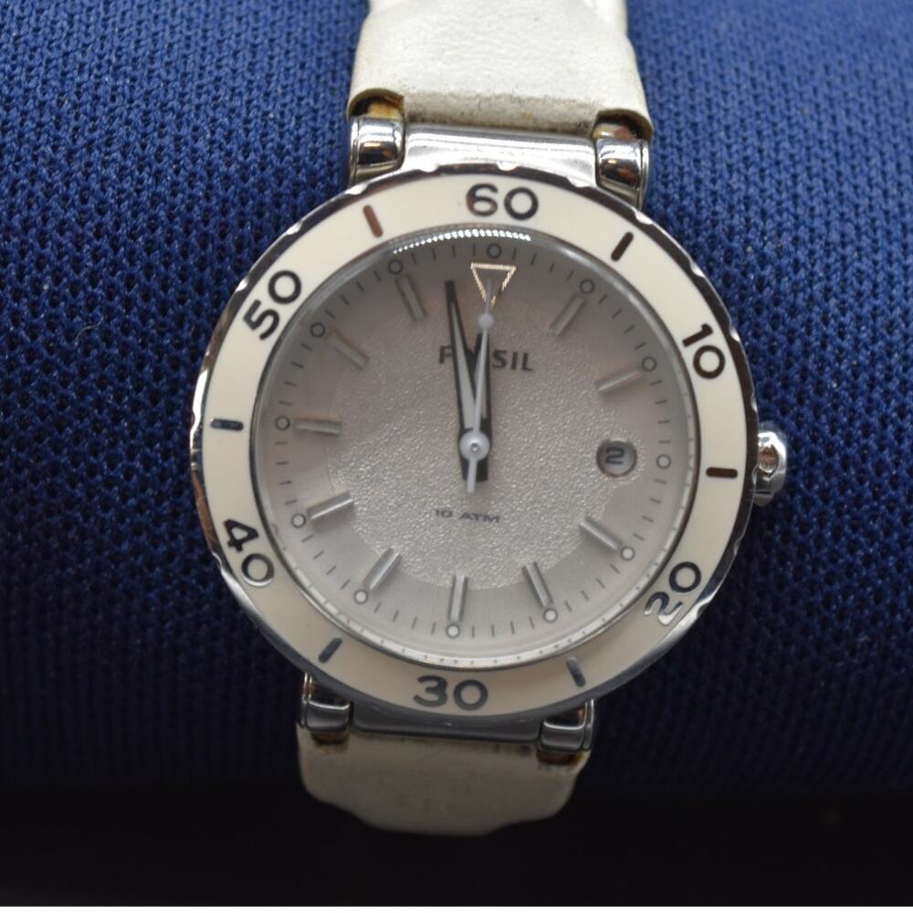 Fossil AM-4285 Women's White Dial Watch (FRESH BATTERY)